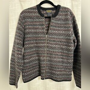 Vintage WOOLRICH Size L 100% Wool sweater with unique striping